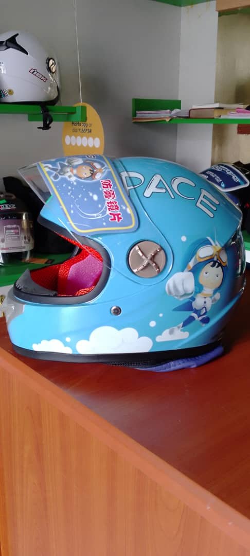 Approved DFG Full Face Kids Helmet - Image 2