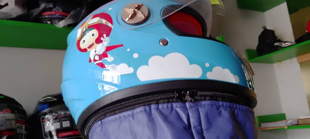 Approved DFG Full Face Kids Helmet - Image 5