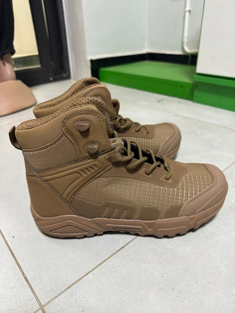 A533 Outdoor unisex Compact Boot