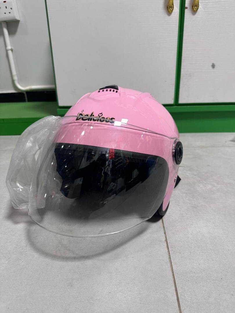 Baby's adjustable strap helmet - Image 4