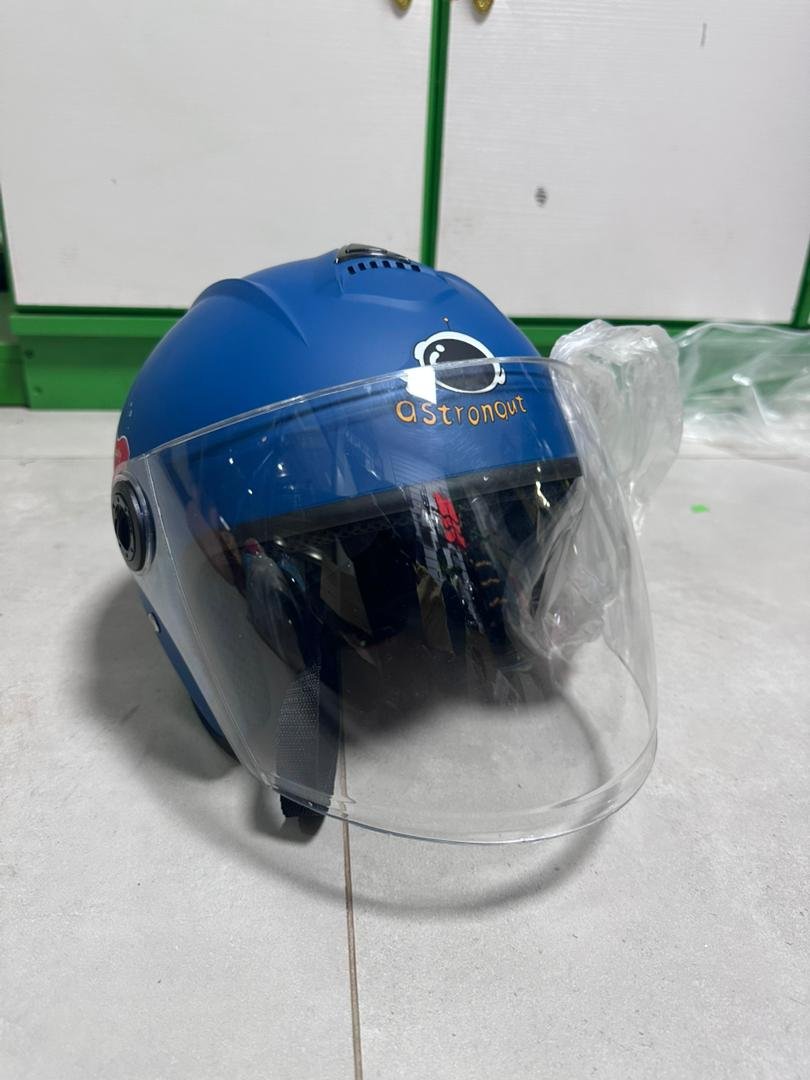 Baby's adjustable strap helmet - Image 6