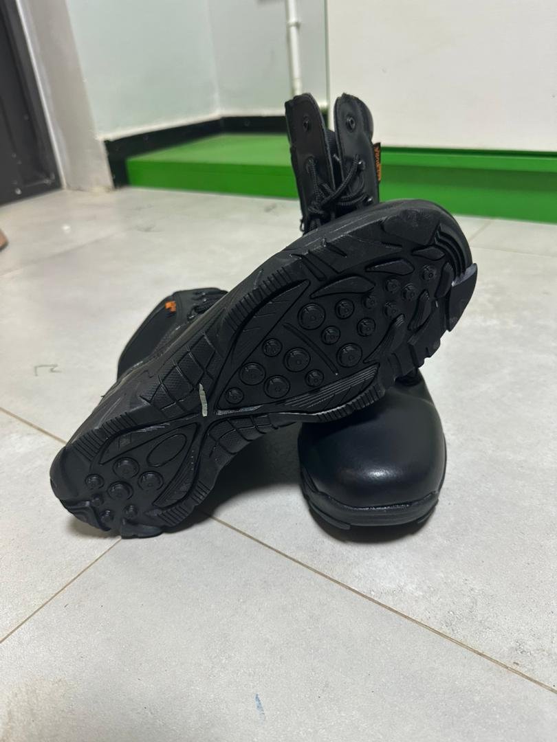 Delta Coroura Lace-up compact shoe - Image 3