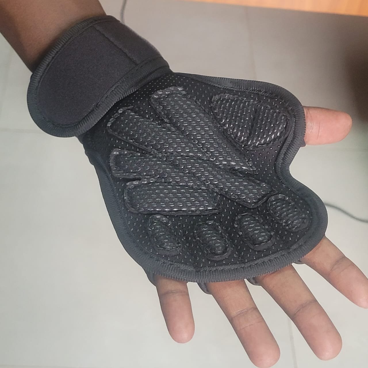 Wellgetfit Gym Gloves - Image 7