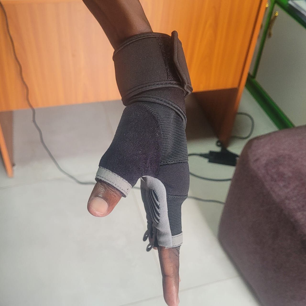 Pro Gel Fitness Glove - Image 2
