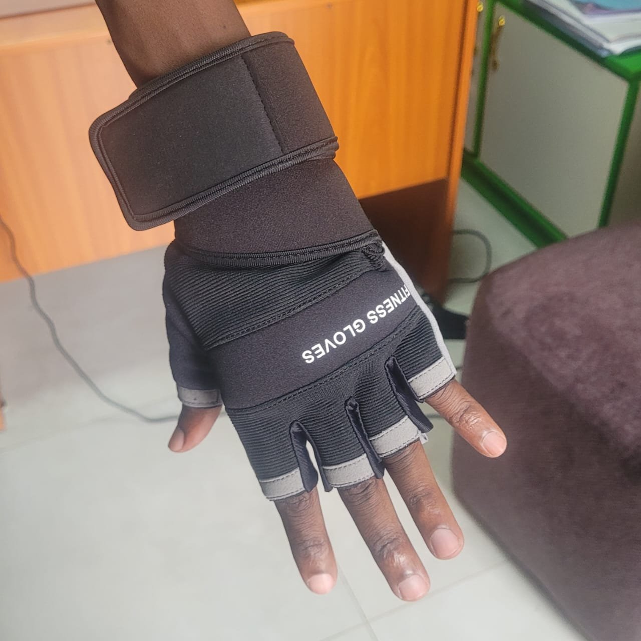 Pro Gel Fitness Glove - Image 10