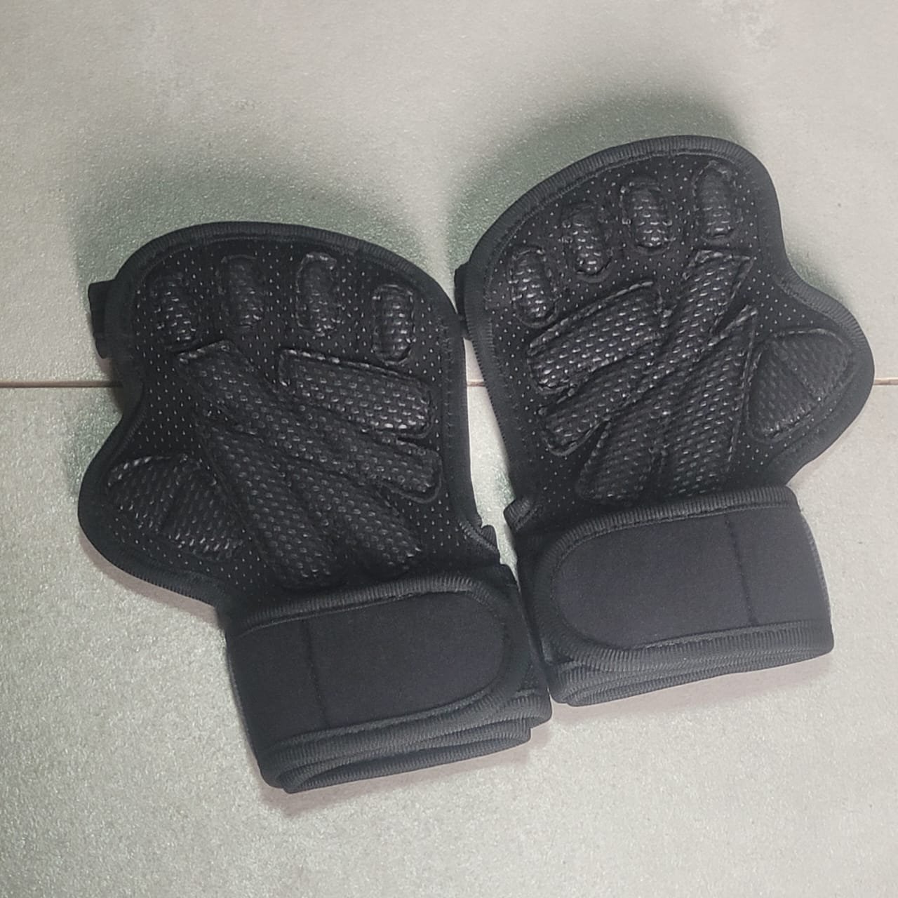 Wellgetfit Gym Gloves - Image 4
